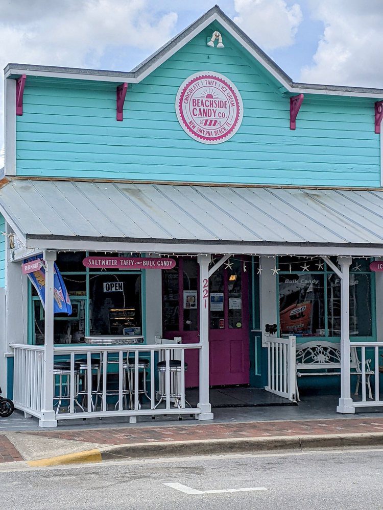 Top 5 Spots For A Treat 6 beachside candy co.