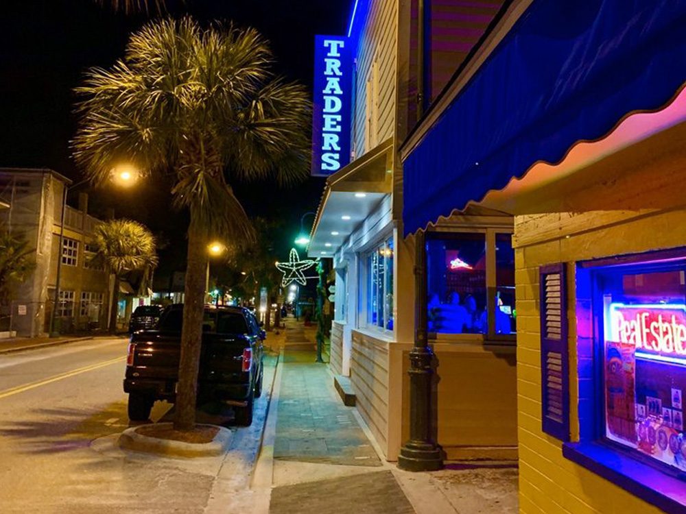 traders bar 1